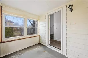 56 Parker St, Attleboro, MA 02703 - Photo 2