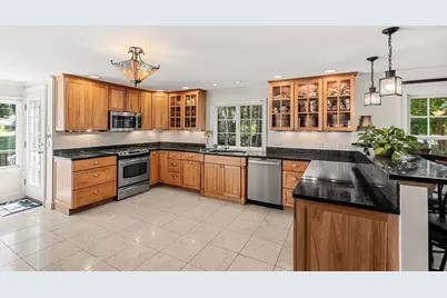 11 Woodbury Ct, Salem, MA 01970 - Photo 6