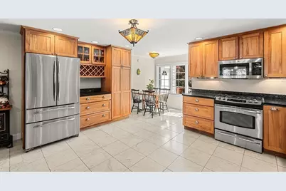 11 Woodbury Ct, Salem, MA 01970 - Photo 10