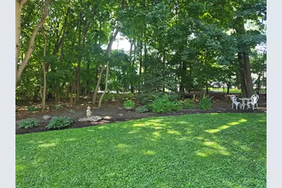 11 Woodbury Ct, Salem, MA 01970 - Photo 40