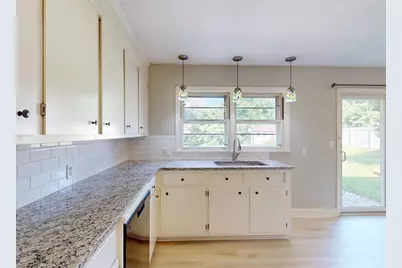 25 Montague St, Montague, MA 01376 - Photo 4
