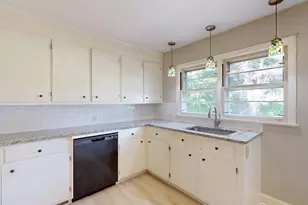 25 Montague St, Montague, MA 01376 - Photo 6