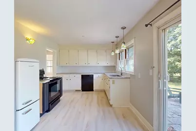 25 Montague St, Montague, MA 01376 - Photo 8
