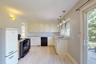 25 Montague St, Montague, MA 01376 - Photo 8