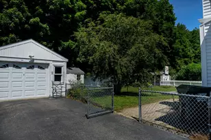 38 Eagle St, Ware, MA 01082 - Photo 4