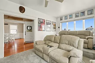 50 Floyd St, Winthrop, MA 02152 - Photo 4