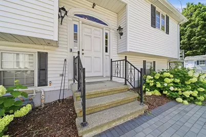 7 Hingston St, Peabody, MA 01960 - Photo 2