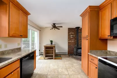 4 Crestwood Dr #4, Northborough, MA 01532 - Photo 12