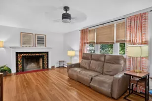 23 Laurel Dr, Hudson, MA 01749 - Photo 4