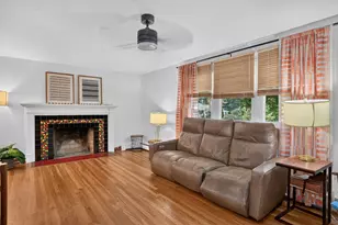 23 Laurel Dr, Hudson, MA 01749 - Photo 4