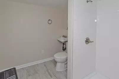 11 Mountainview St, Chicopee, MA 01020 - Photo 24