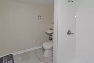 11 Mountainview St, Chicopee, MA 01020 - Photo 24