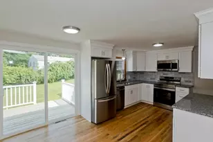 11 Mountainview St, Chicopee, MA 01020 - Photo 8