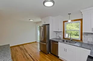 11 Mountainview St, Chicopee, MA 01020 - Photo 10