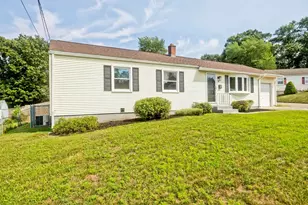 11 Mountainview St, Chicopee, MA 01020 - Photo 2