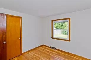 11 Mountainview St, Chicopee, MA 01020 - Photo 16