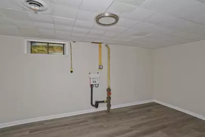 11 Mountainview St, Chicopee, MA 01020 - Photo 26