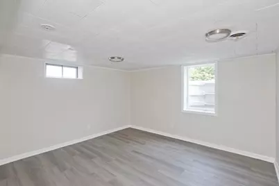 11 Mountainview St, Chicopee, MA 01020 - Photo 22