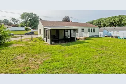 11 Mountainview St, Chicopee, MA 01020 - Photo 34