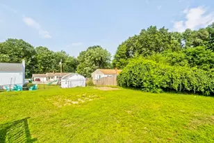 11 Mountainview St, Chicopee, MA 01020 - Photo 6