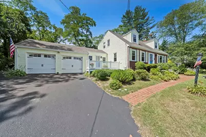 90 Statesman Ter, Marshfield, MA 02050 - Photo 2