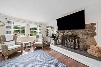 205 W Elm St, Pembroke, MA 02359 - Photo 10