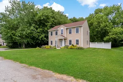 38 Anelia Street, Somerset, MA 02726 - Photo 2