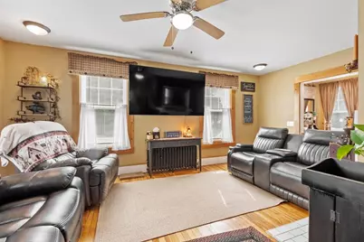 27 Cedar St, Gardner, MA 01440 - Photo 8
