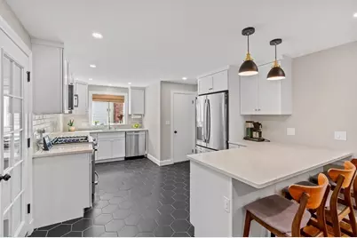 17 Keane Rd, Boston, MA 02132 - Photo 4
