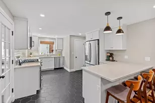 17 Keane Rd, Boston, MA 02132 - Photo 4
