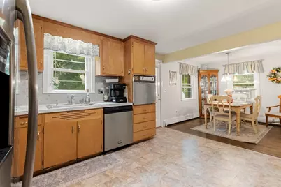 70 Montrose Ave, Wakefield, MA 01880 - Photo 12