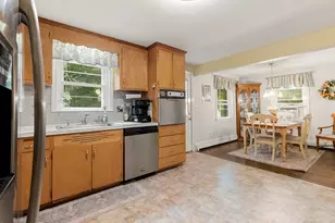 70 Montrose Ave, Wakefield, MA 01880 - Photo 12