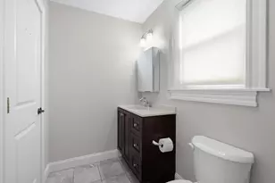 28 Beecher Pl, Newton, MA 02459 - Photo 16