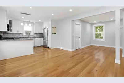 28 Beecher Pl #B, Newton, MA 02459 - Photo 2