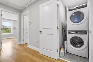 28 Beecher Pl, Newton, MA 02459 - Photo 24