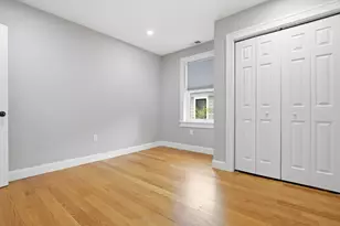 28 Beecher Pl, Newton, MA 02459 - Photo 18