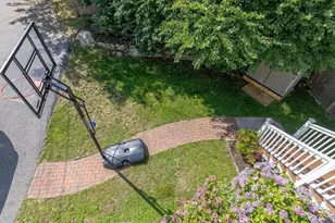 28 Beecher Pl, Newton, MA 02459 - Photo 32