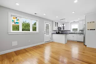 28 Beecher Pl, Newton, MA 02459 - Photo 6