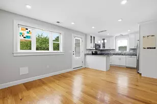 28 Beecher Pl, Newton, MA 02459 - Photo 6