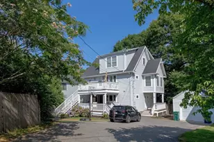 28 Beecher Pl, Newton, MA 02459 - Photo 30