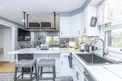 9 Preston Street, Danvers, MA 01923 - Photo 18