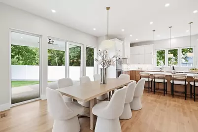 262 River St, Newton, MA 02465 - Photo 4