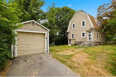 34 Common St, Braintree, MA 02184 - Photo 2