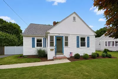 24 Oak St, Medfield, MA 02052 - Photo 1