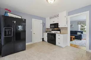 24 Oak St, Medfield, MA 02052 - Photo 12