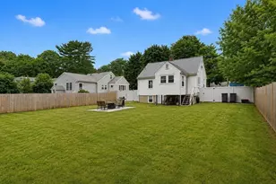 24 Oak St, Medfield, MA 02052 - Photo 30