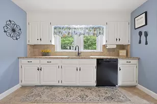 24 Oak St, Medfield, MA 02052 - Photo 10