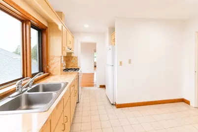 53 Sycamore St #2, Everett, MA 02149 - Photo 2