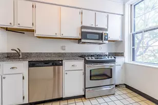 17 Bowdoin St, Boston, MA 02114 - Photo 8