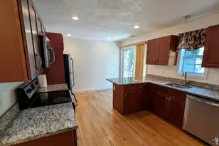 12 Woodbury Ct, Salem, MA 01970 - Photo 4